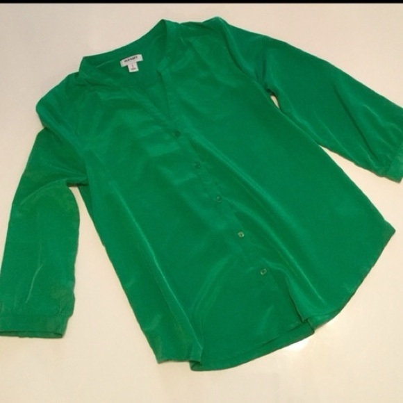 Women’s Lightweight Old Navy Bright Green Polyester Button Down Blouse Small - Picture 6 of 9